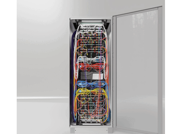 PATCHBOX Plus+ System OM4 LC-SC OM4 - 1.8m - 30RU - 500-850mm Dybde 