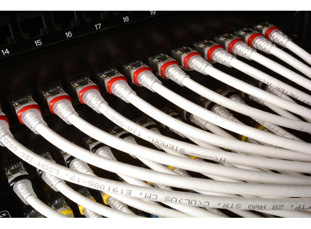 Siemon Patch Cable Cat.6A S/FTP White Clear Boot| LSZH 