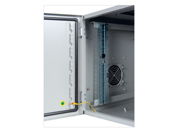 Lande Safebox IP55 Indoor 26U W600xD600xH1285 | Grey | 100kg | 19" 